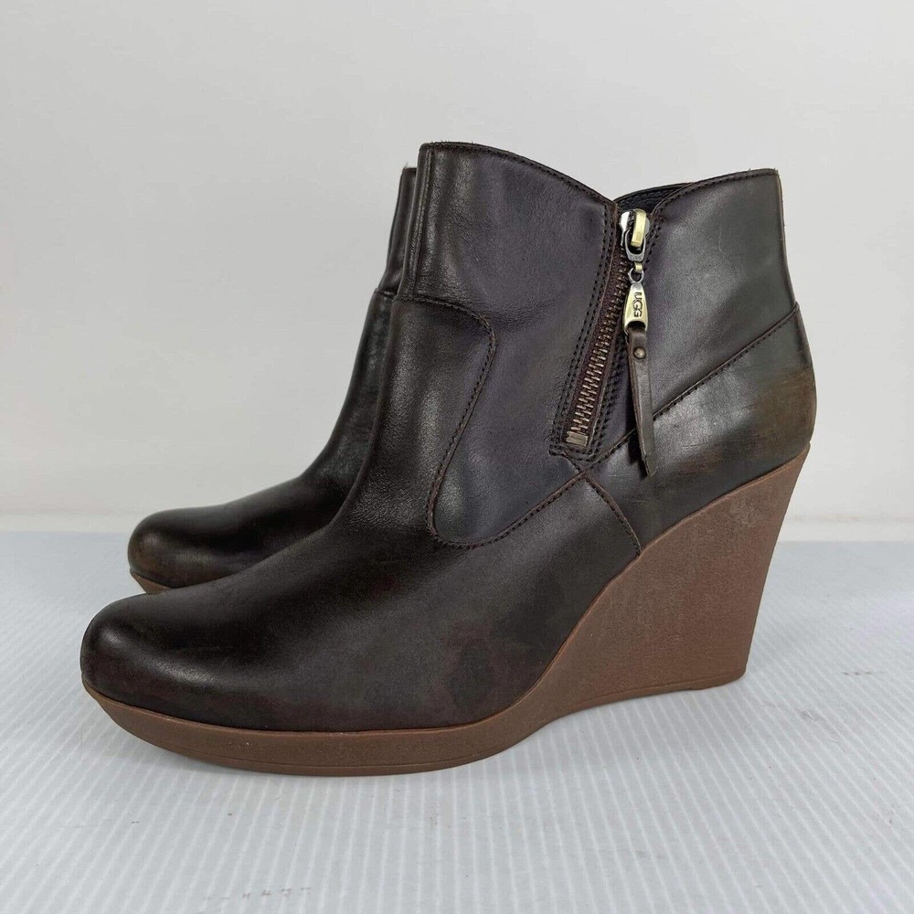 UGG Australia Women's Meredith Brown Wedge double Zip Bootie US 10 Ankle boot